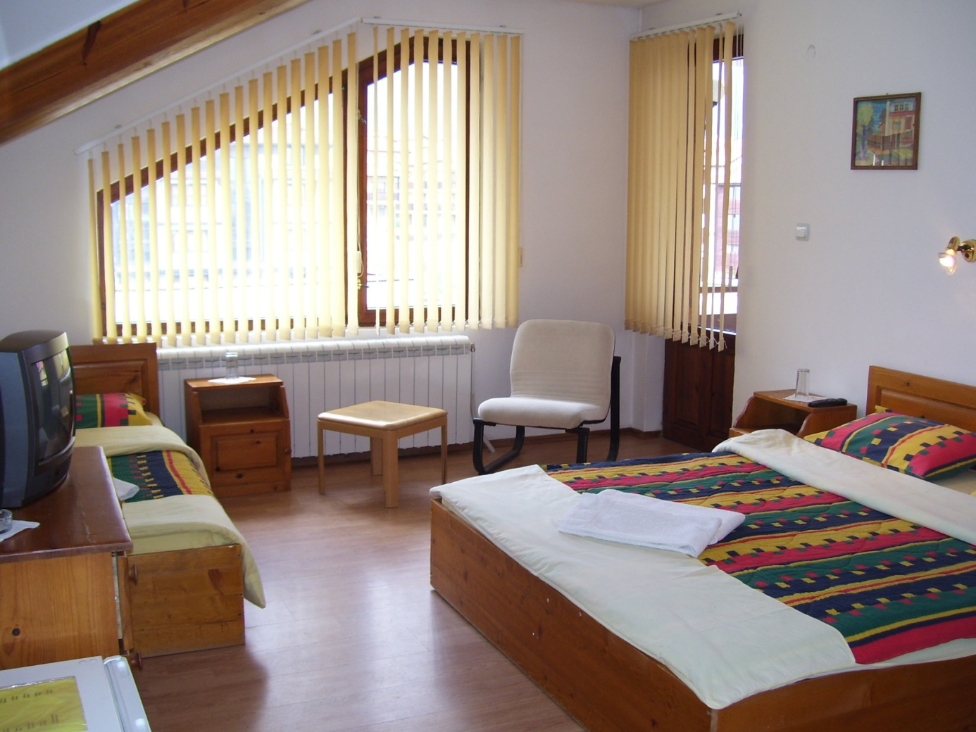 Hotel Rahoff Bansko-Trokrevetna soba.jpg