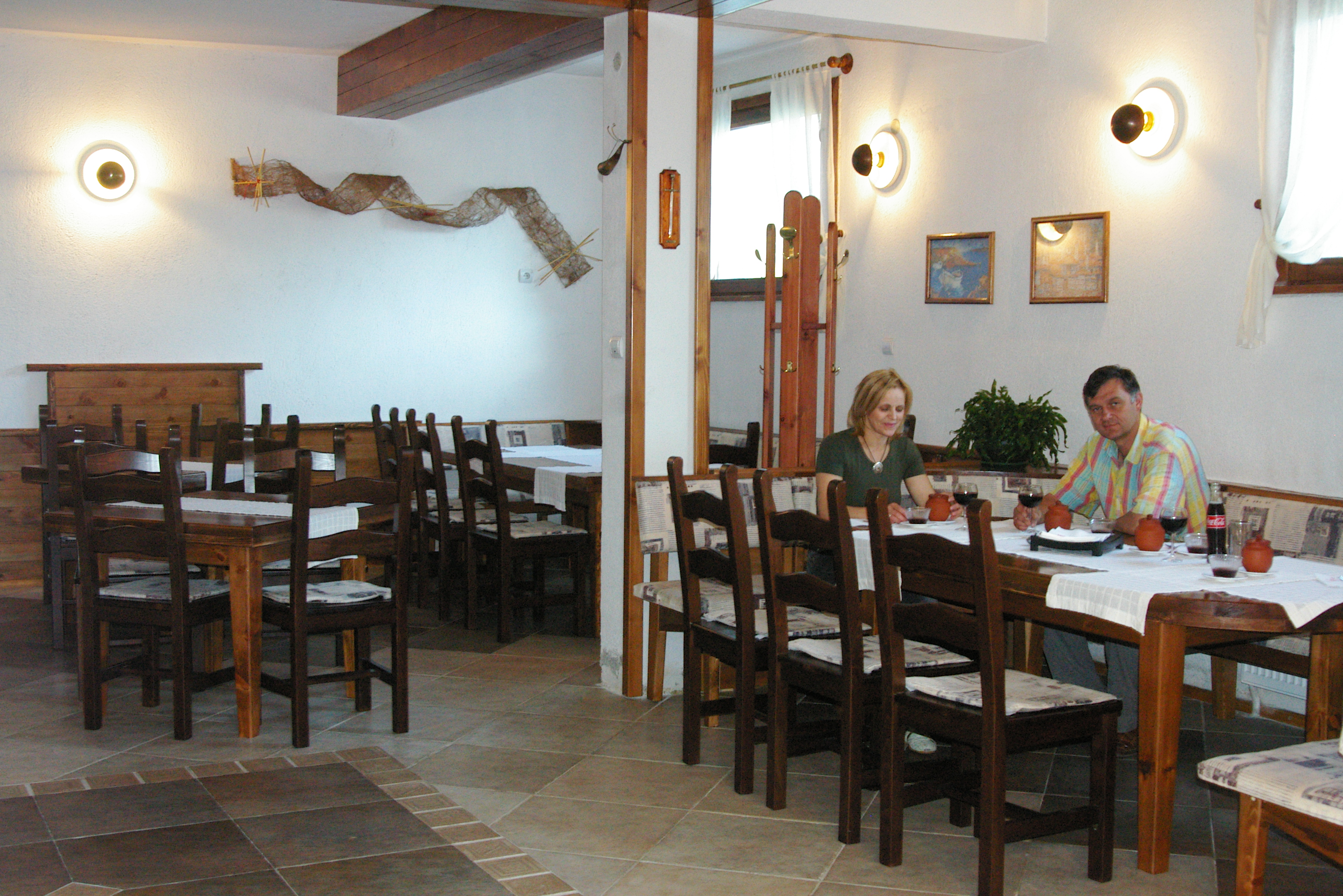 Rahoff Hotel-Restoran.jpg