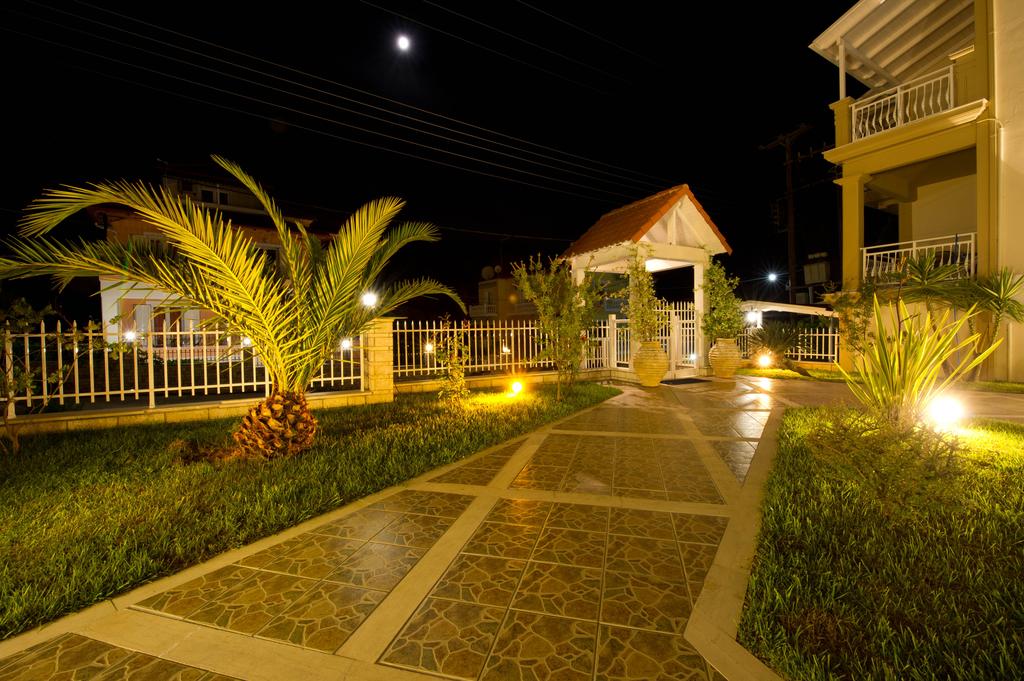 Elena Hotel _ Apartments 2.jpg