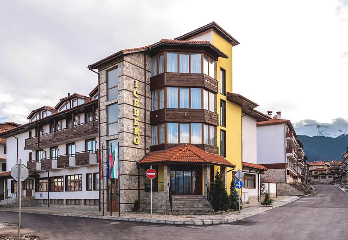 Iceberg Hotel-Pogled na ulaz.jpg