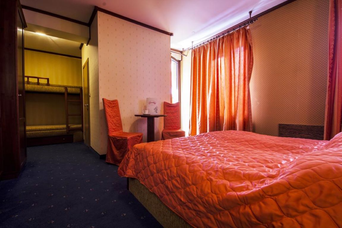 Friends Hotel-Standardna soba.jpg