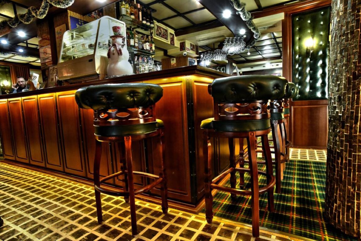 Hotel Friends-Bar.jpg