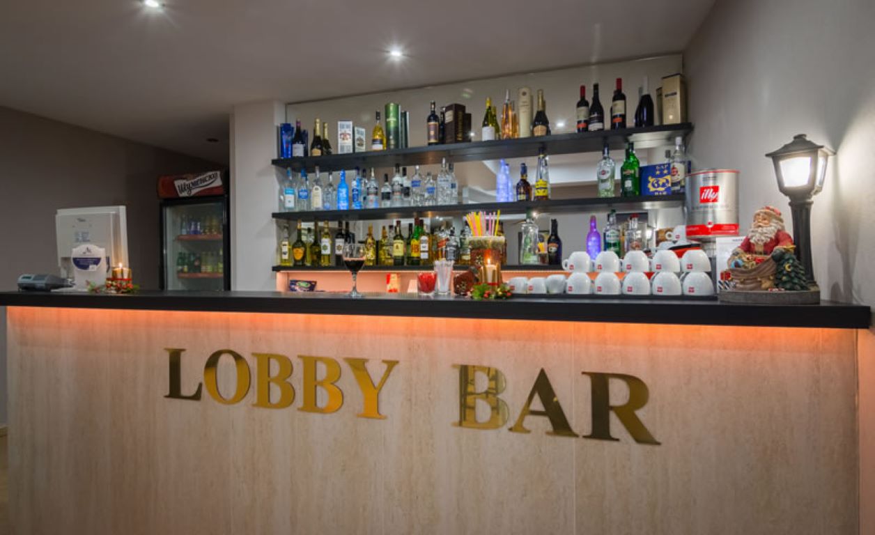 Evergreen Hotel-Lobby bar.jpg