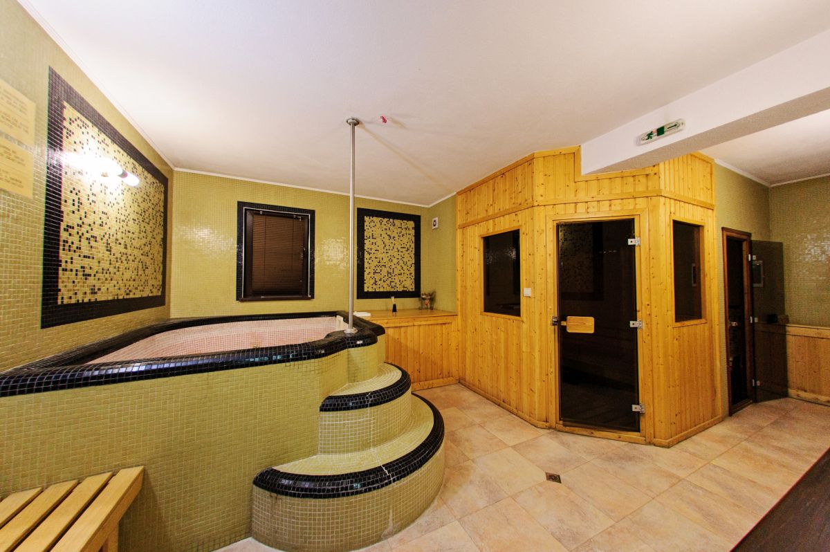 Hotel Dumanov-Djakuzi.jpg