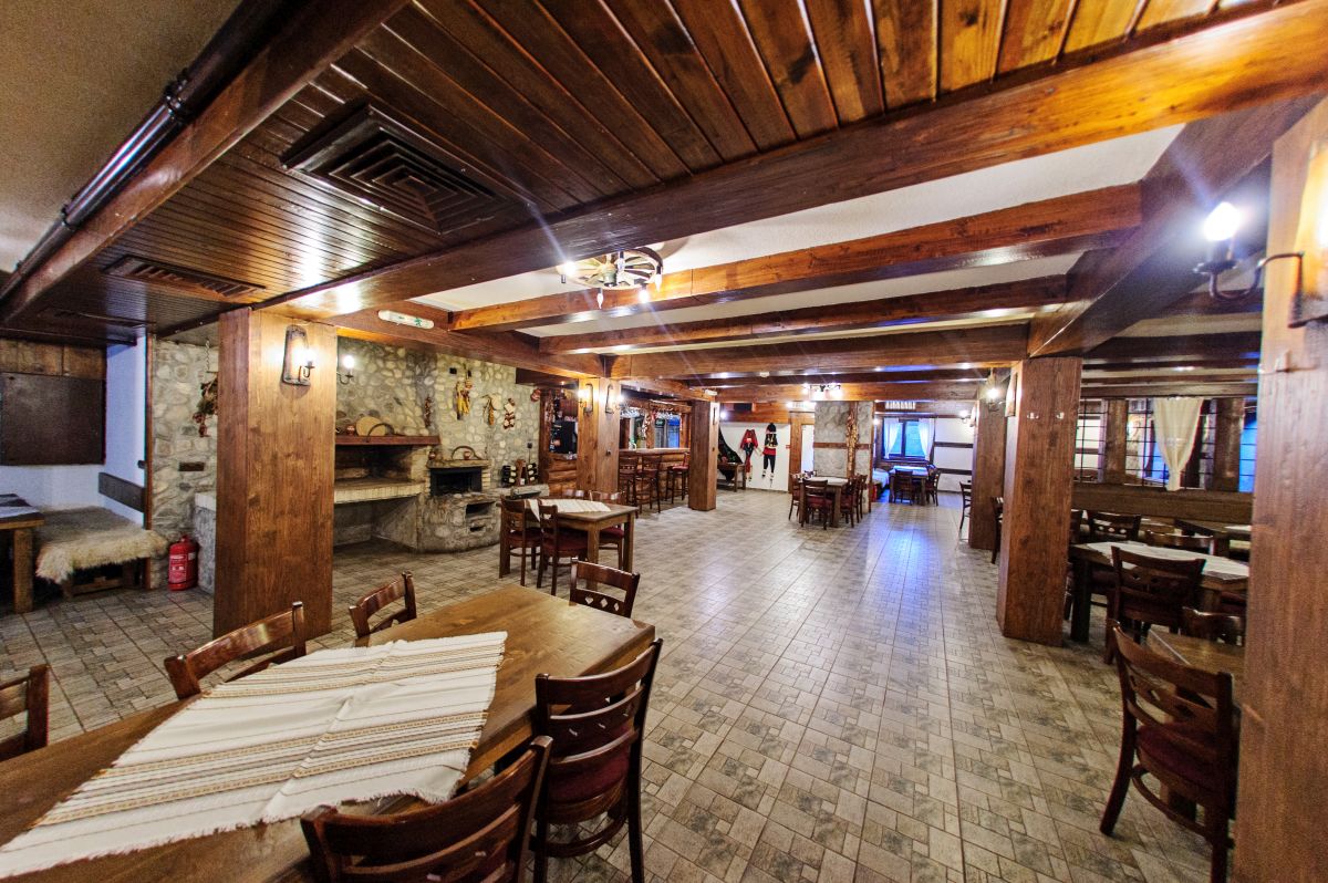 Hotel Dumanov-Restoran.jpg