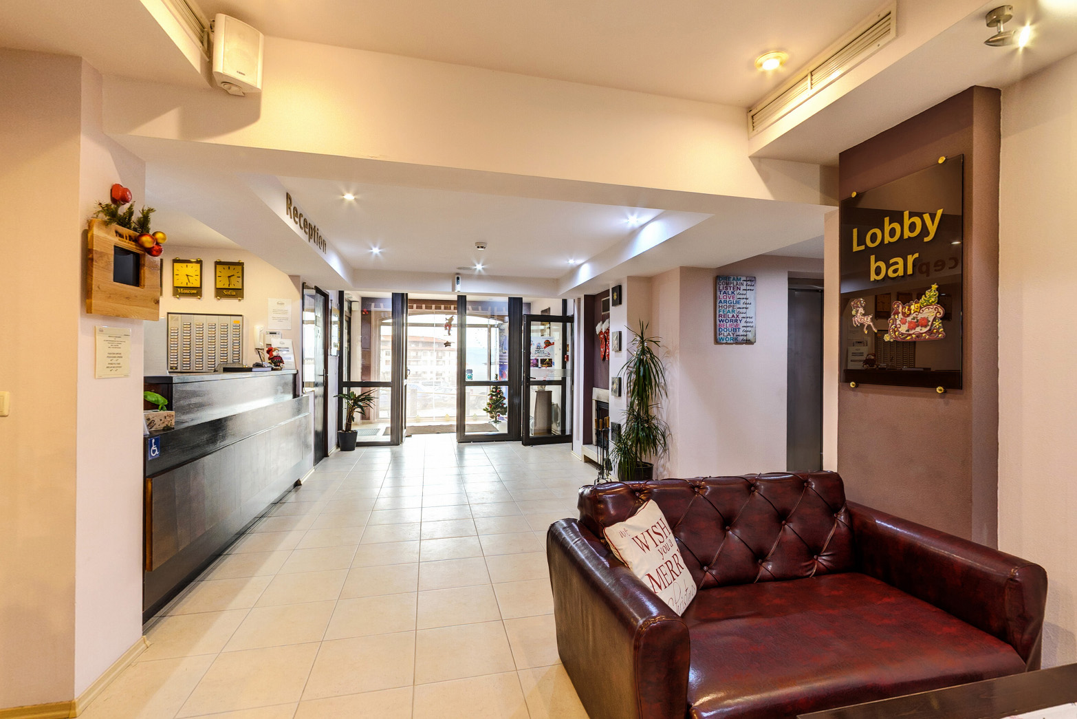 Hotel Dream-Lobby.jpg