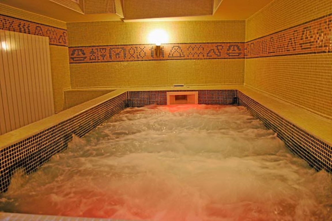 Club Hotel Martin-Djakuzi.jpg