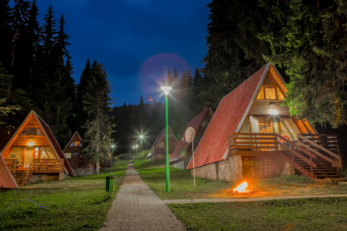 Hotel Malina Villas-Nocni izgled.jpg