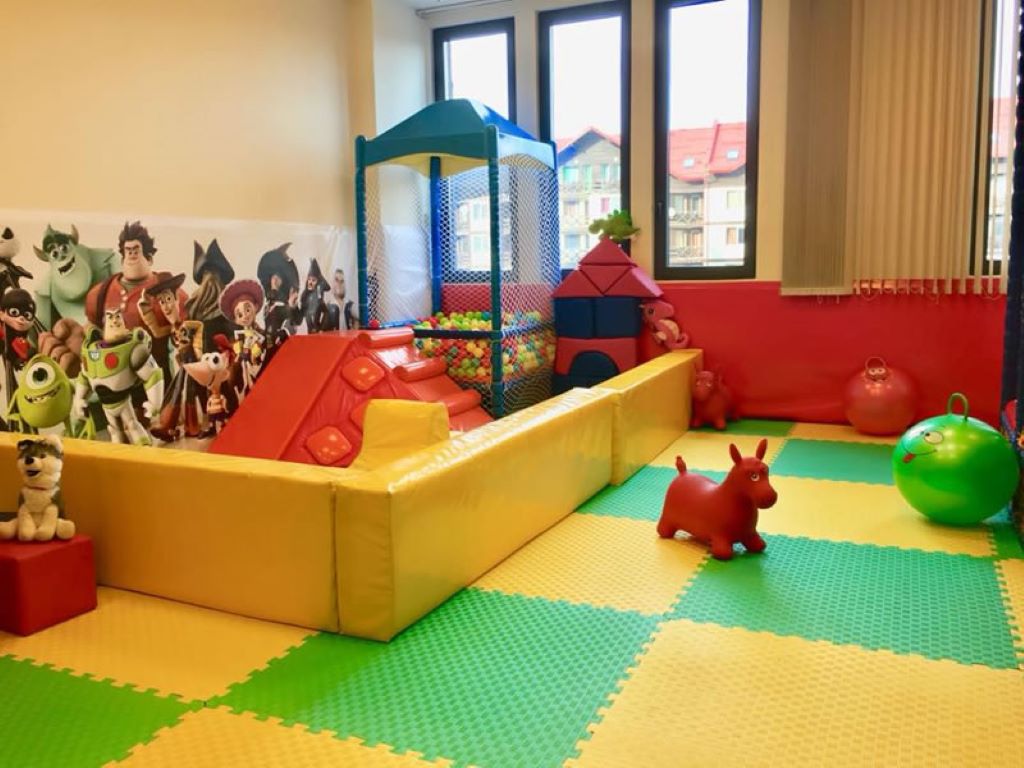 Hotel Rila-Deciji klub.jpg