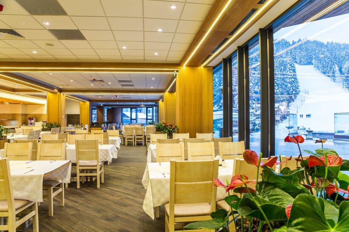 Hotel Rila-Season restoran.jpg