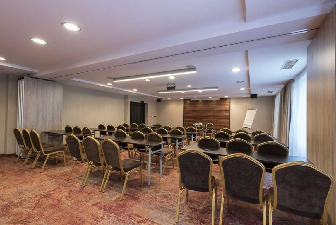 Lion Hotel-Kongresna sala.jpg