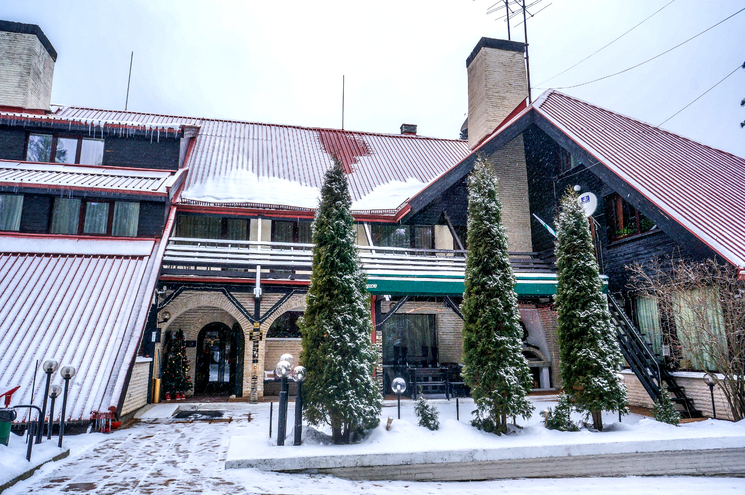 Breza Hotel-Pogled na hotel.jpg
