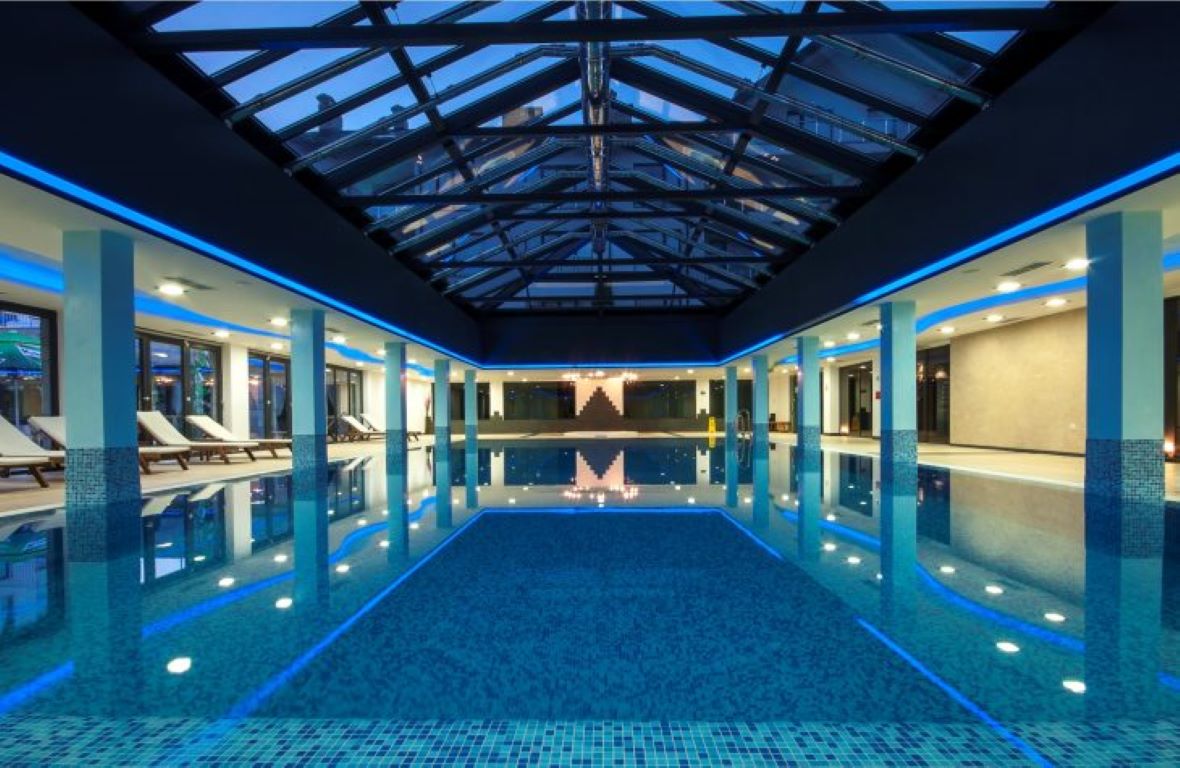 Hotel St George Palace-Unutrasnji bazen.jpg