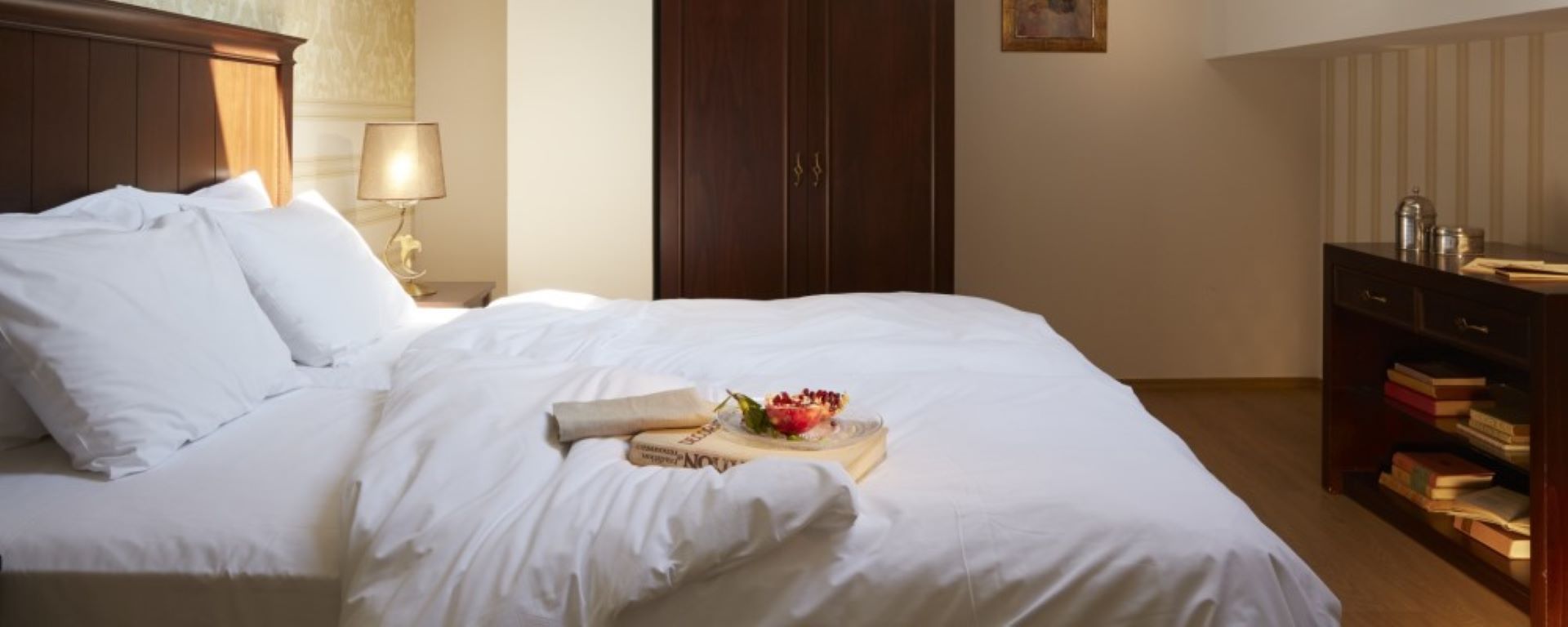 Premier luxury Resort - grande suite - francuski ležaj.jpg