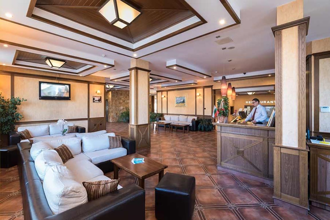 Evelina Palace Hotel-Recepcija.jpg