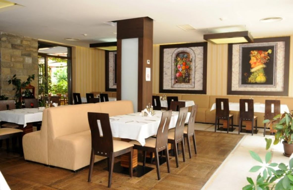 Gardenia Hotel-Restoran.jpg