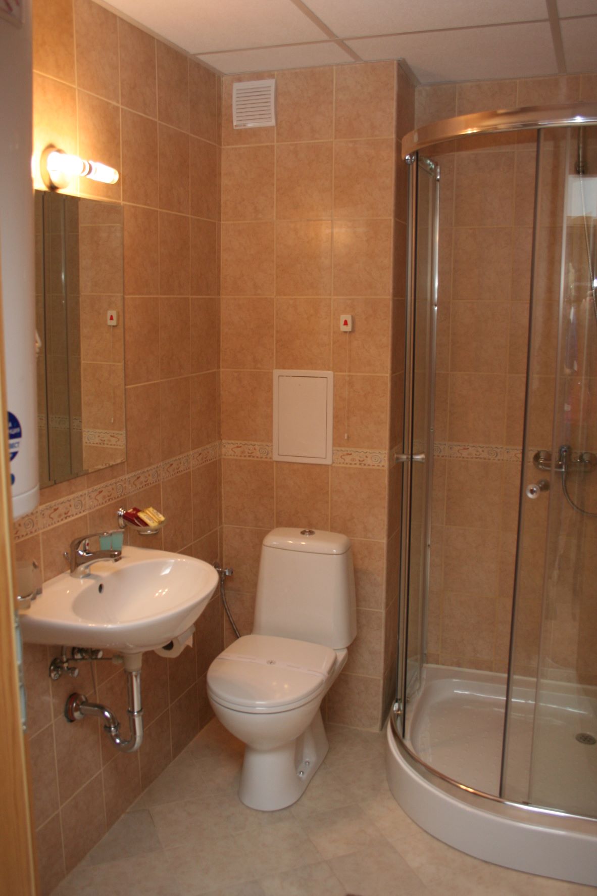 Grand Royal Apartments & Spa  - one bedroom apartment - kupatilo.JPG