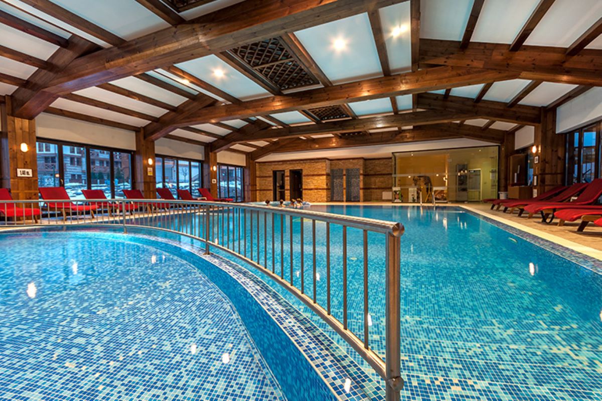 Hotel Lion Bansko - unutrašnji bazen.jpg