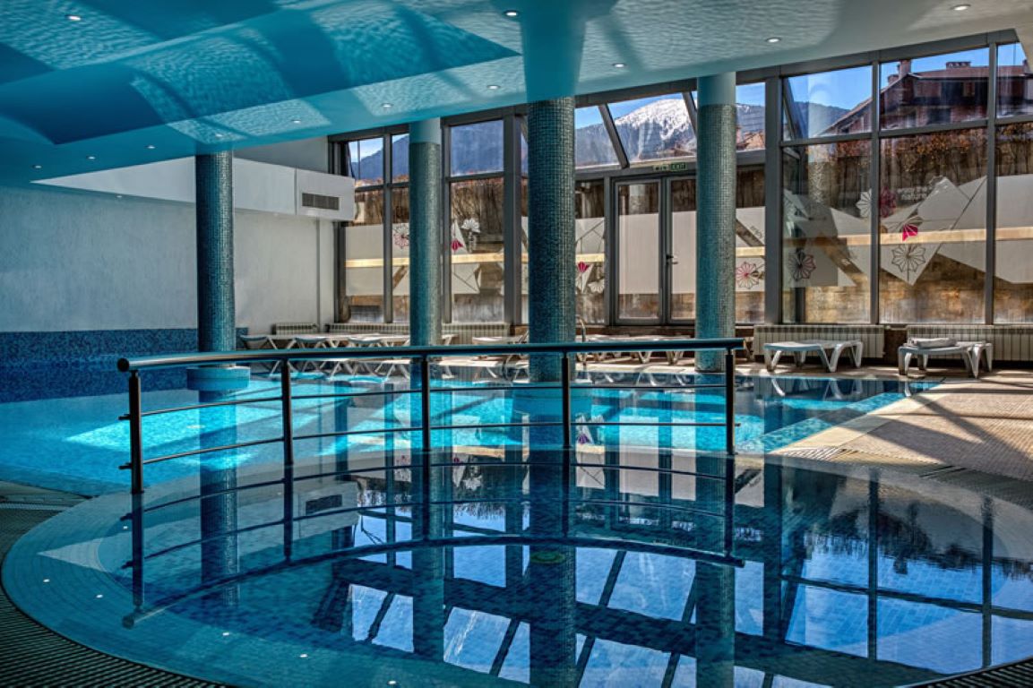 Hotel MPM Guinness-Unutrasnji bazen.jpg