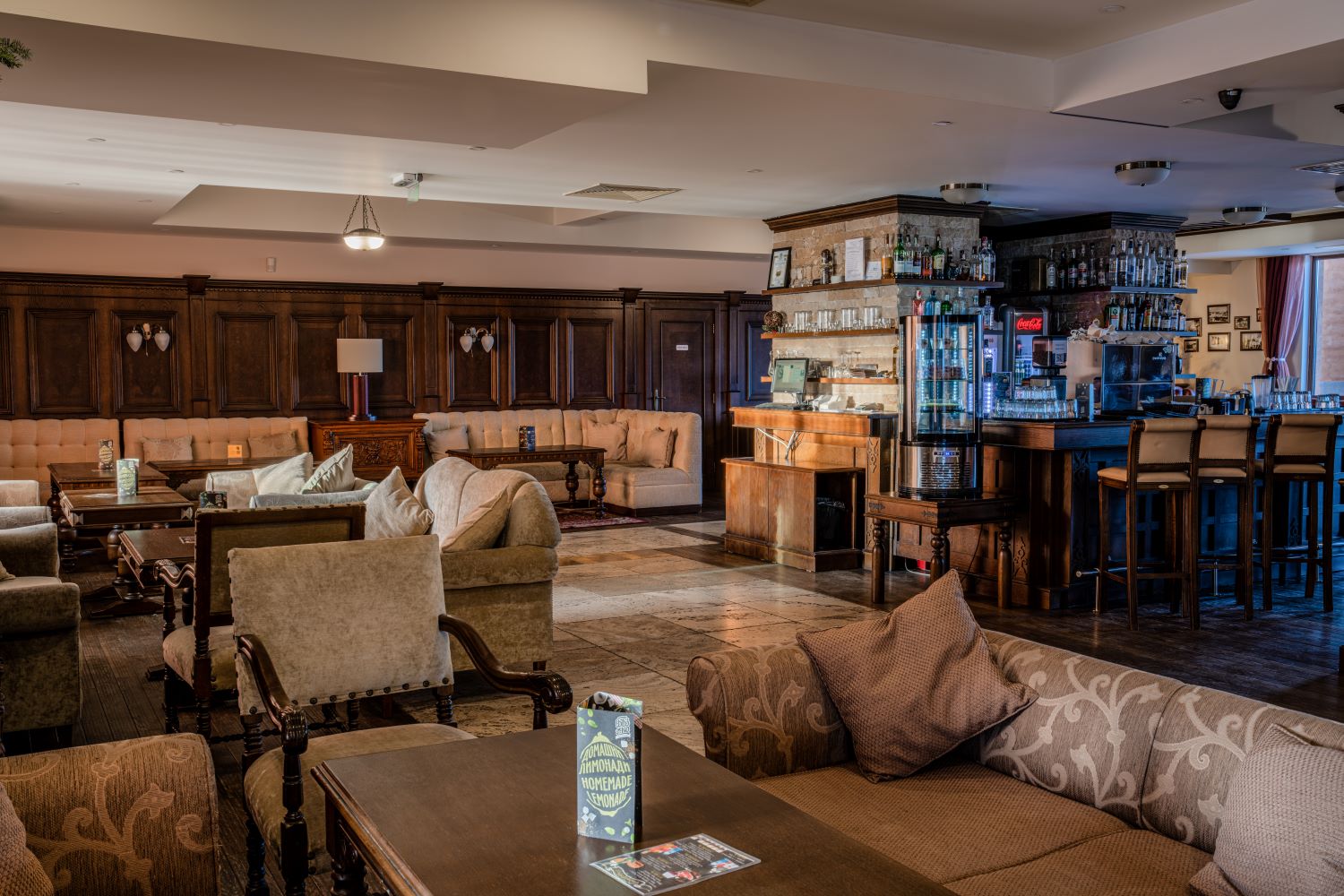 MPM Hotel Sport-Lobby bar.jpg