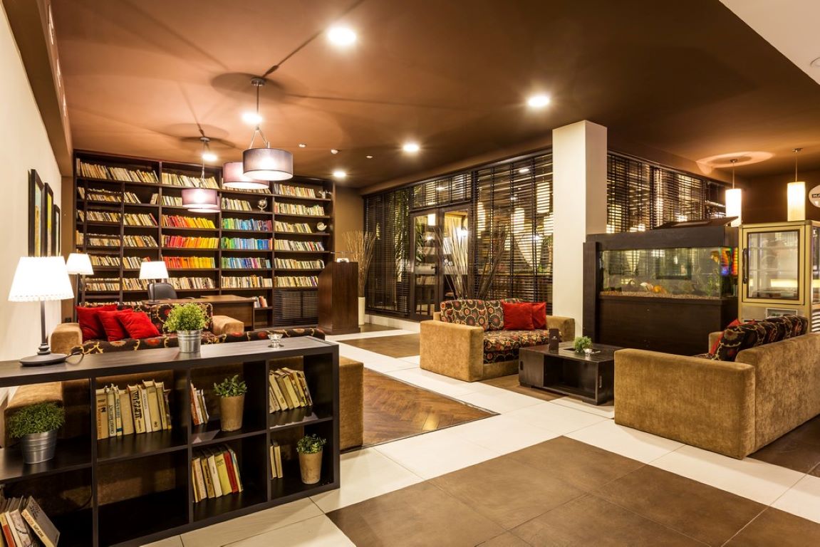 Perun Lodge Hotel-Lobby.jpg