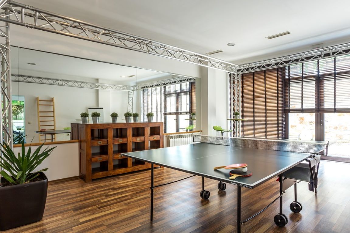 Perun Lodge-Stoni tenis.jpg