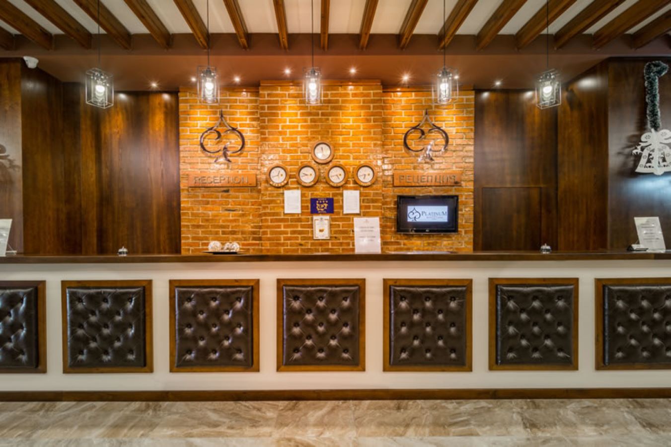 Platinum Hotel & Casino - recepcija.jpg