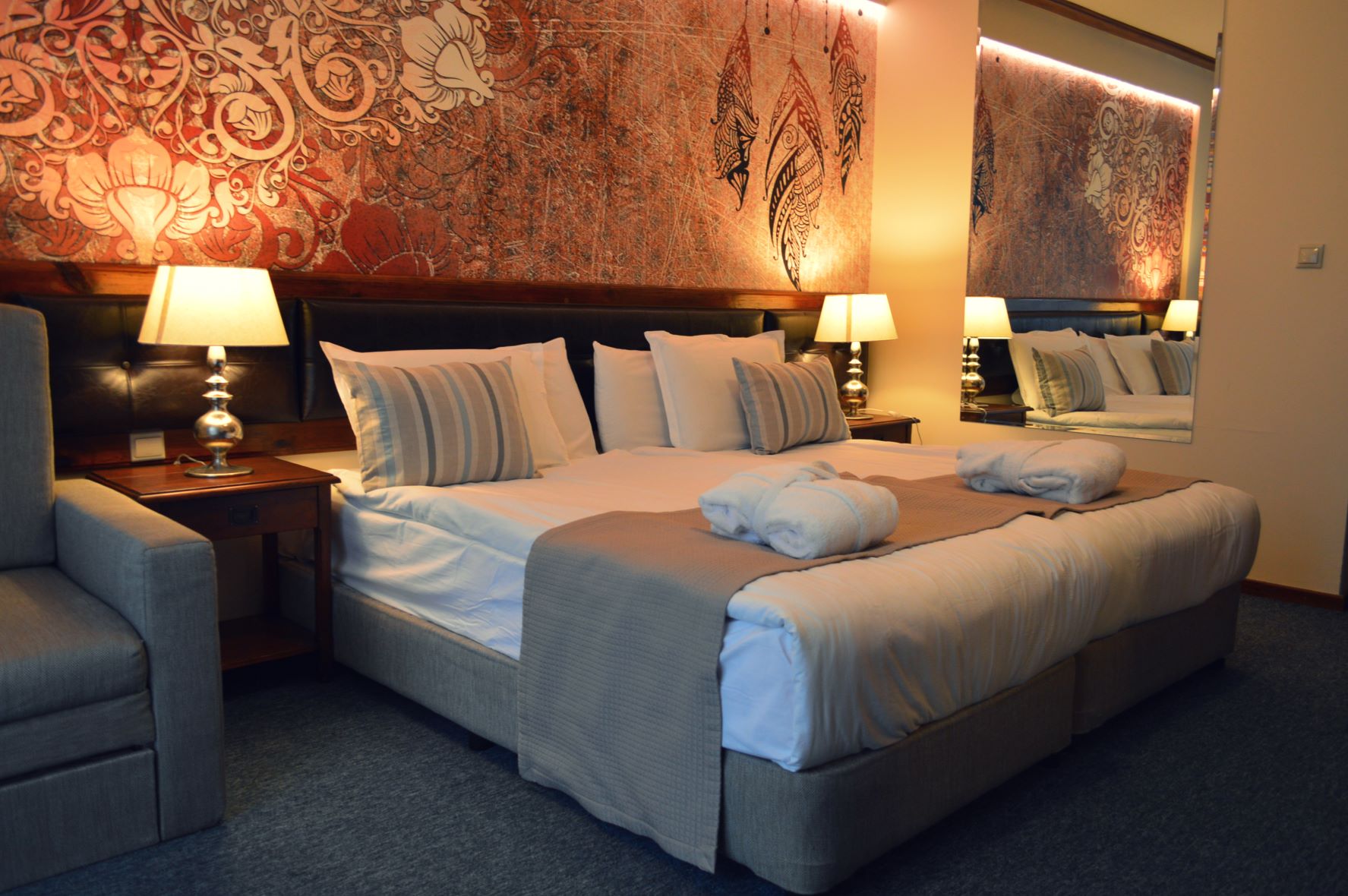 Platinum Hotel & Casino - standard room no balcony - francuski lezaj.jpg