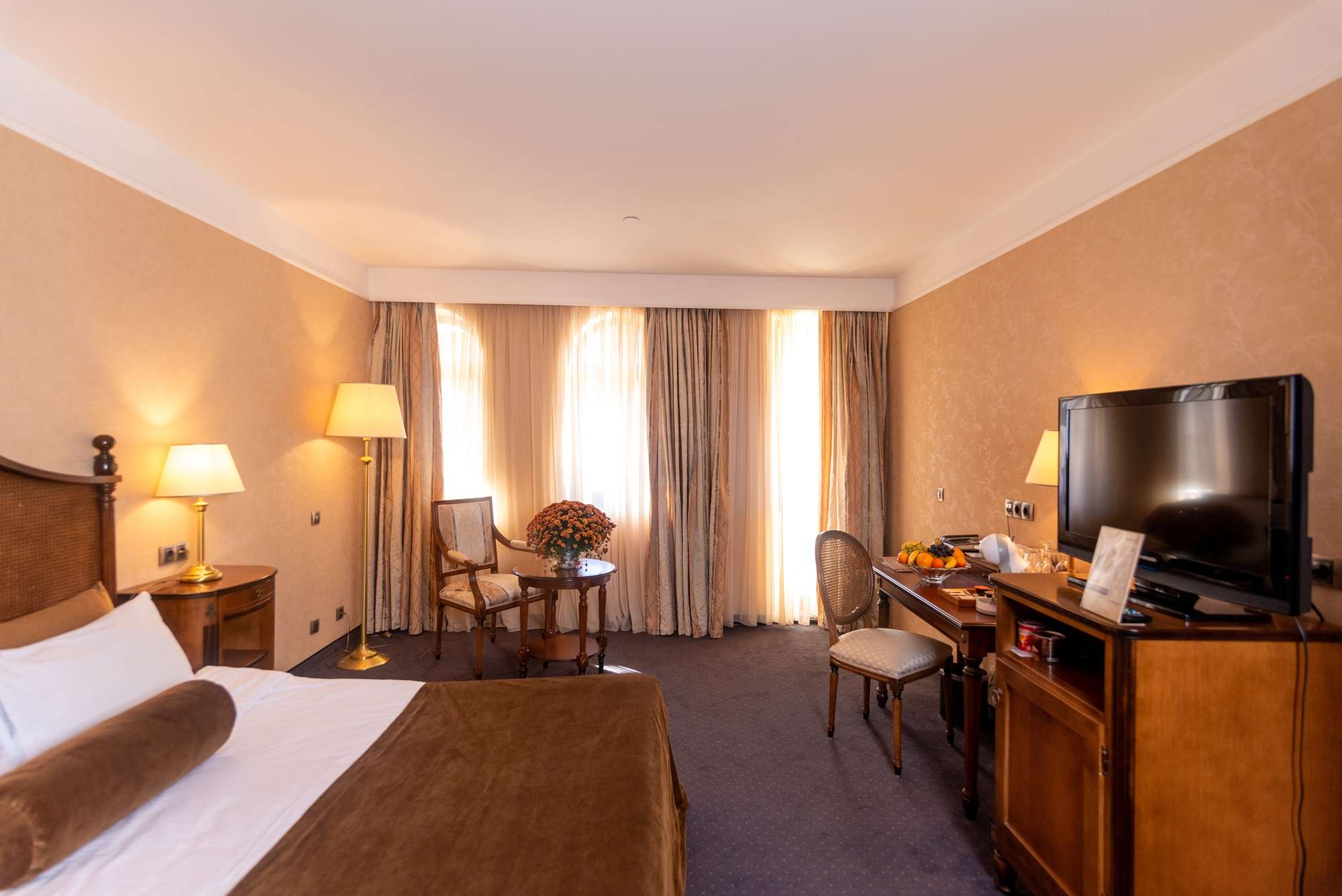 Festa Winter Palace Hotel-Standardna delux soba sa kadom.jpg