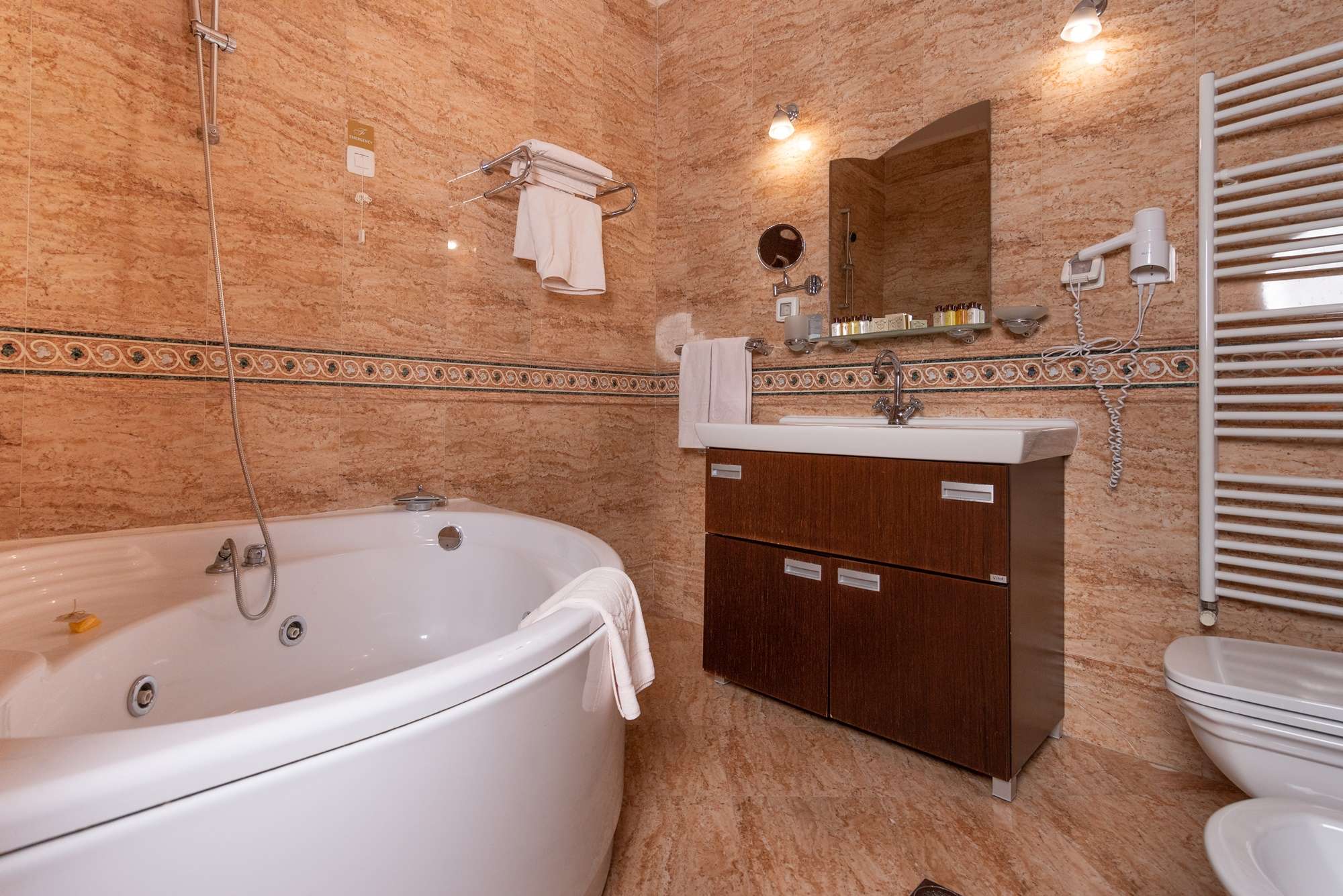 Hotel Festa Winter Palace Borovets-Delux Spa soba.jpg
