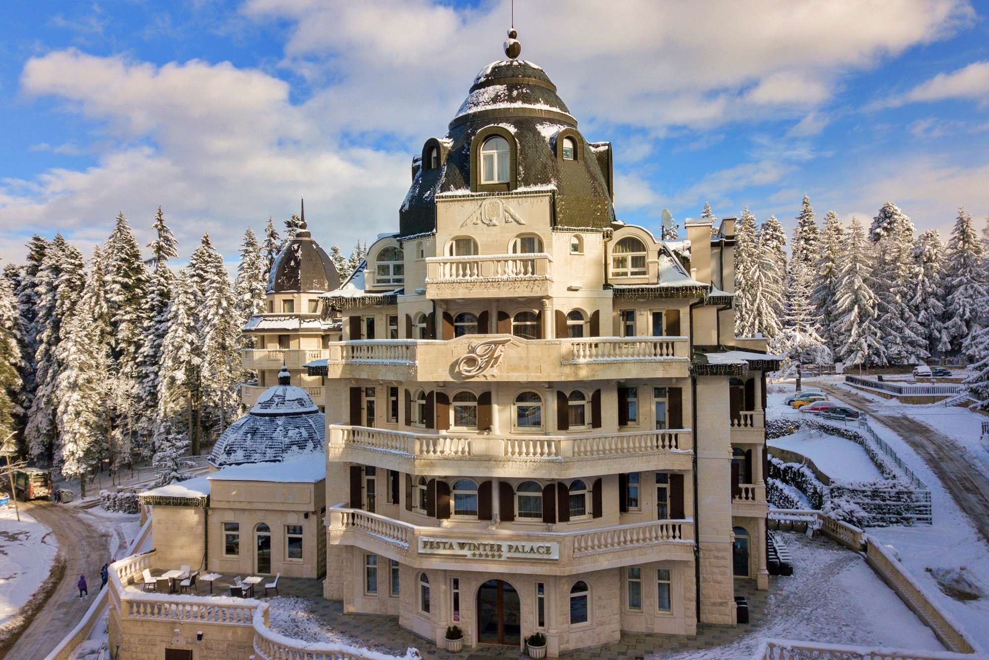 Hotel Festa Winter Palace-Hotel spolja.jpg