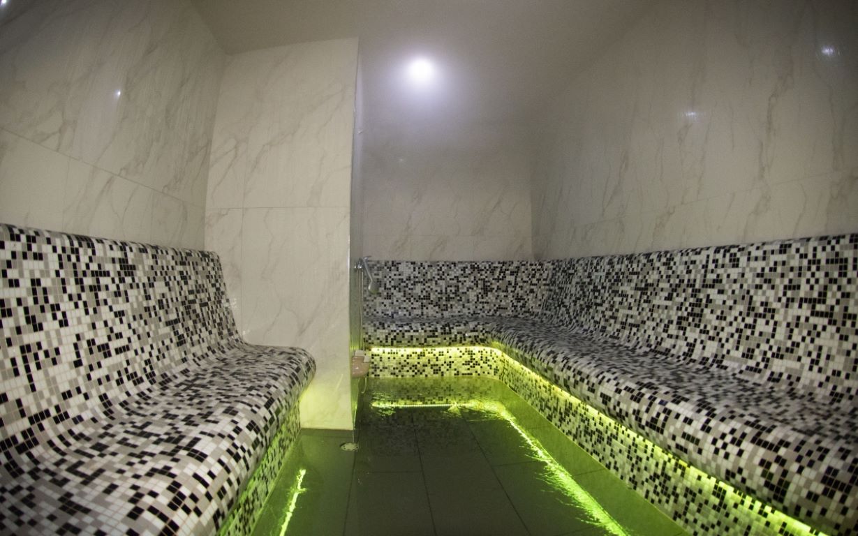 Hotel Orpheus-Parno kupatilo.jpg