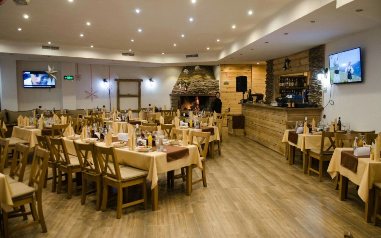 Orpheus Hotel Pamporovo-Restoran.jpg