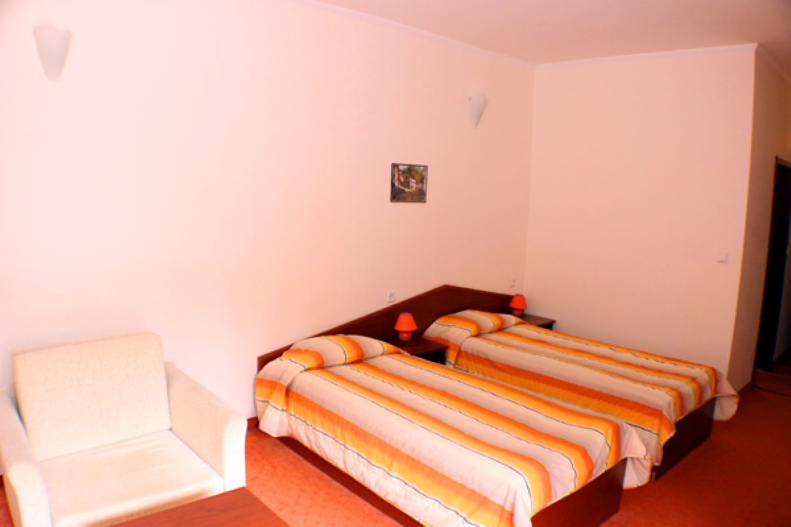 Hotel Dafovska Pamporovo-Standardna soba.jpg