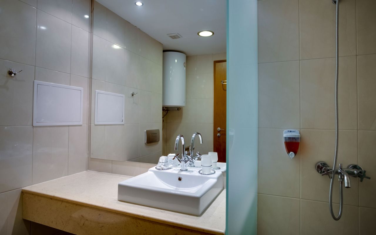 Hotel Effect Malina Residence Pamporovo-Kupatilo.jpg