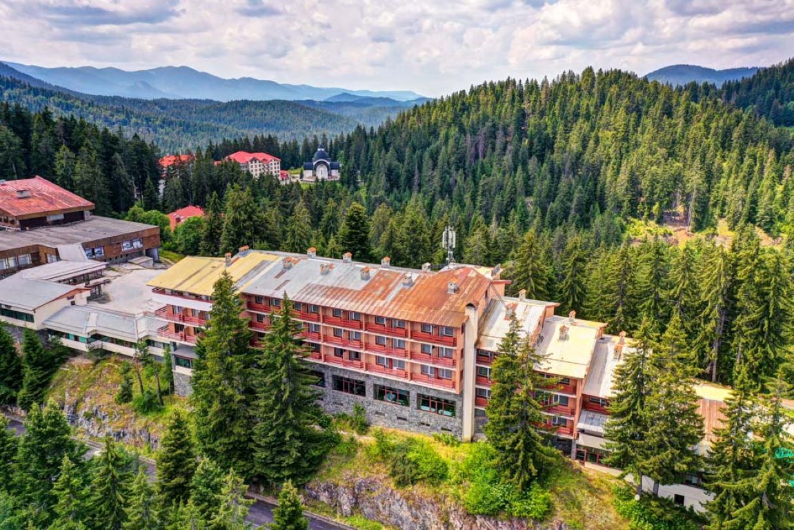 Prespa Pamporovo-Pogled na sumu.jpg