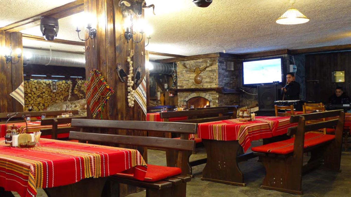 Prespa Pamporovo-Taverna.jpg