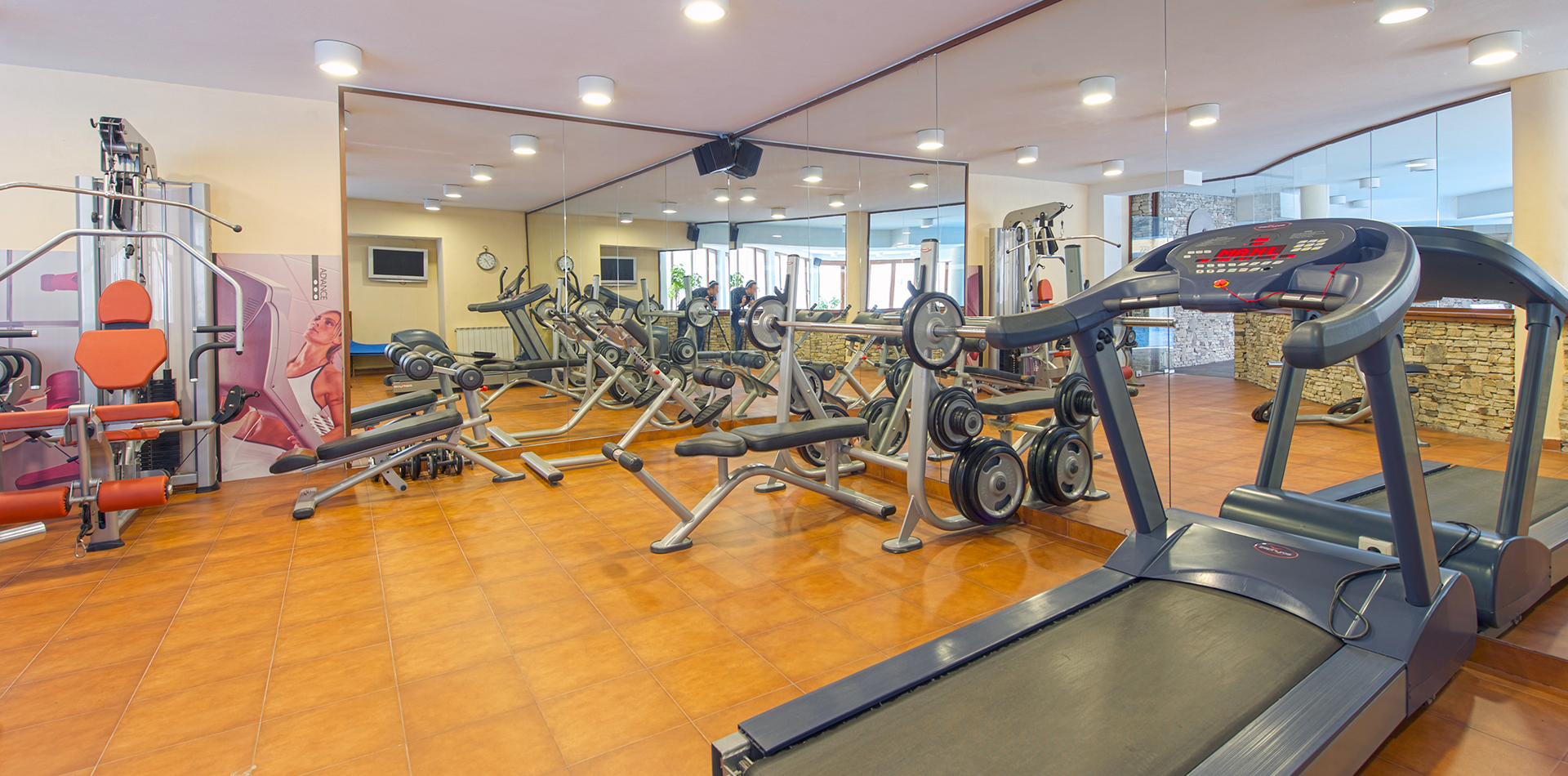 Vihren Palace-Fitnes.jpg
