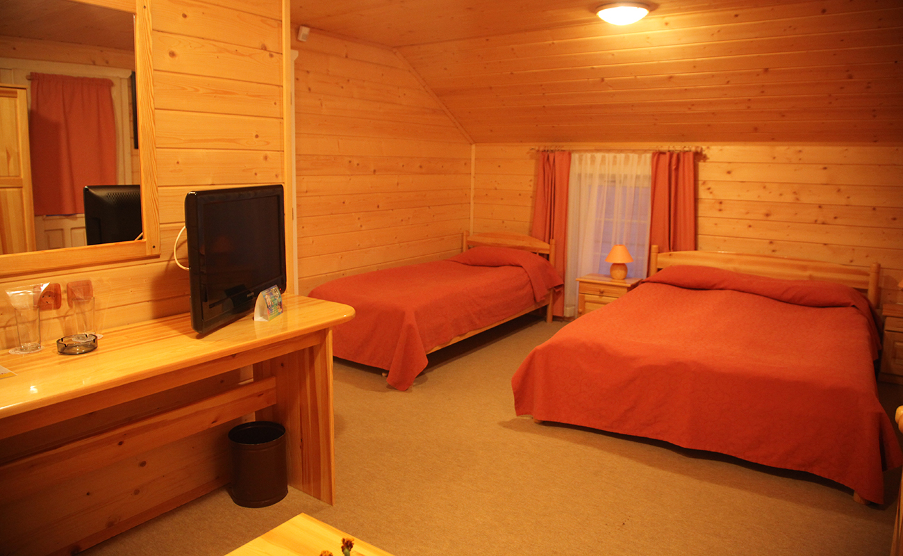 Hotel Alpin Borovets-Dvospratna vila.jpg