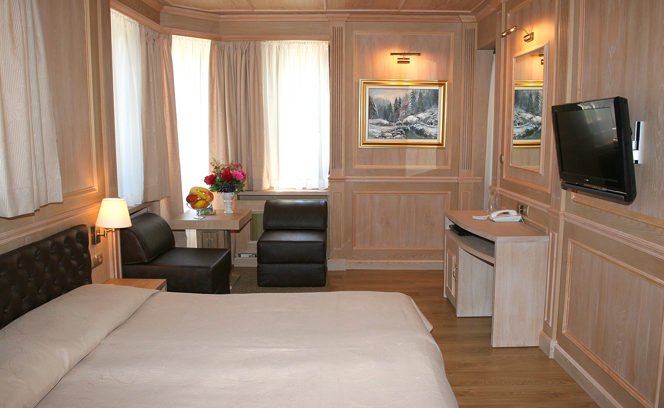 Hotel Alpin Borovets-Standardna soba.jpg