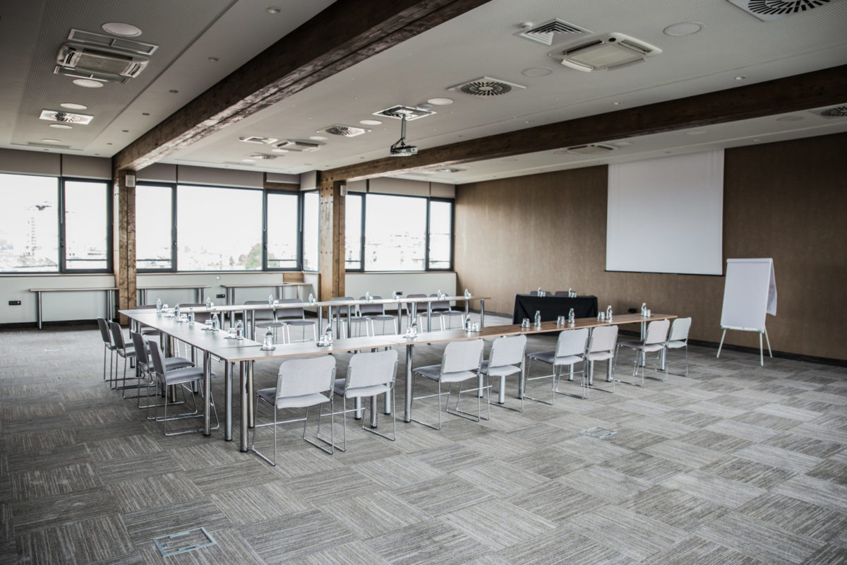 88 Rooms Hotel - sala za sastanke.jpg