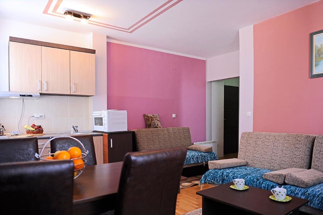 Kraljevi Čardaci - Studio - pogled na dnevnu sobu.jpg