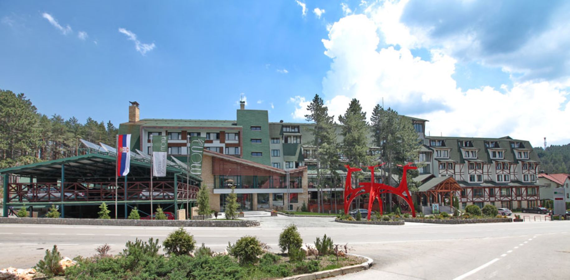 Mona Plaza Zlatibor Hotel-Kompleks hotela.jpg