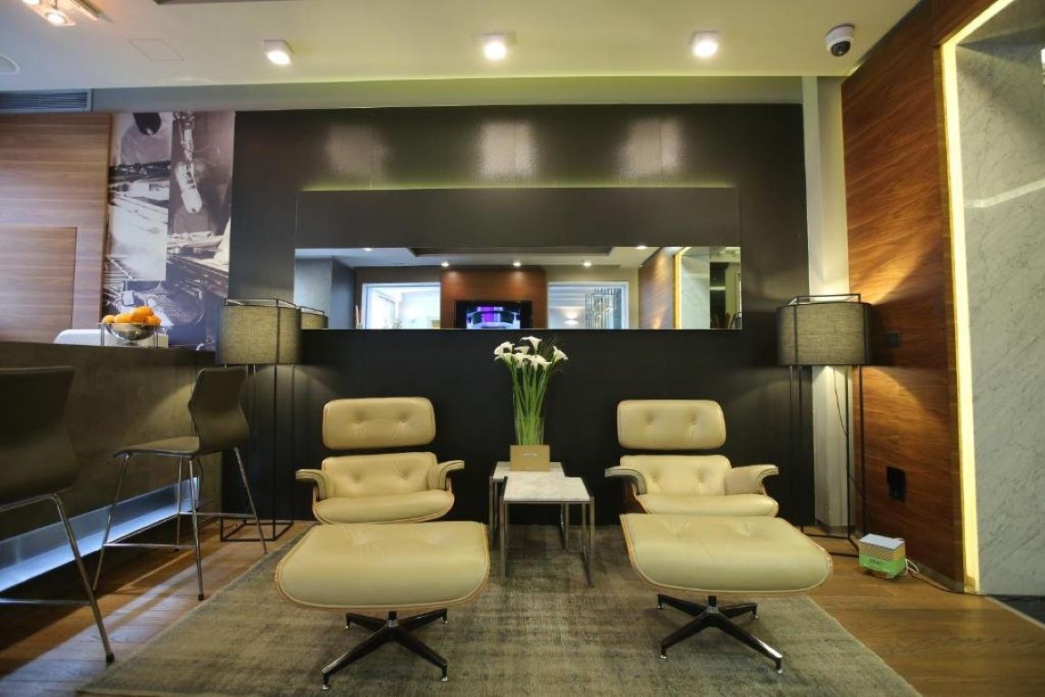 Zepter Belgrade Hotel-Bar.jpg