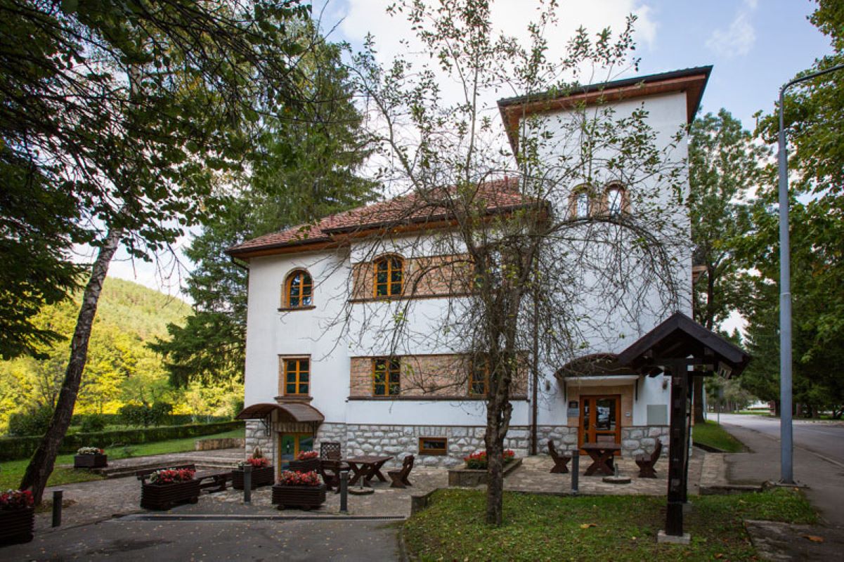 Zepter Vila Drina - izgled spolja iz još jednog ugla.jpg