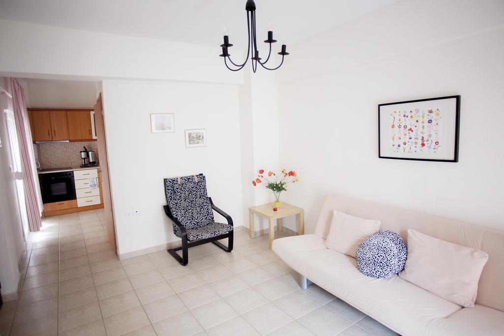 Hotel Eleni 4 Season maisonnette 1.jpg