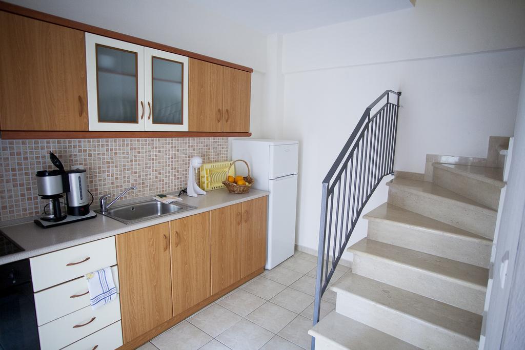 Hotel Eleni 4 Season maisonnette.jpg