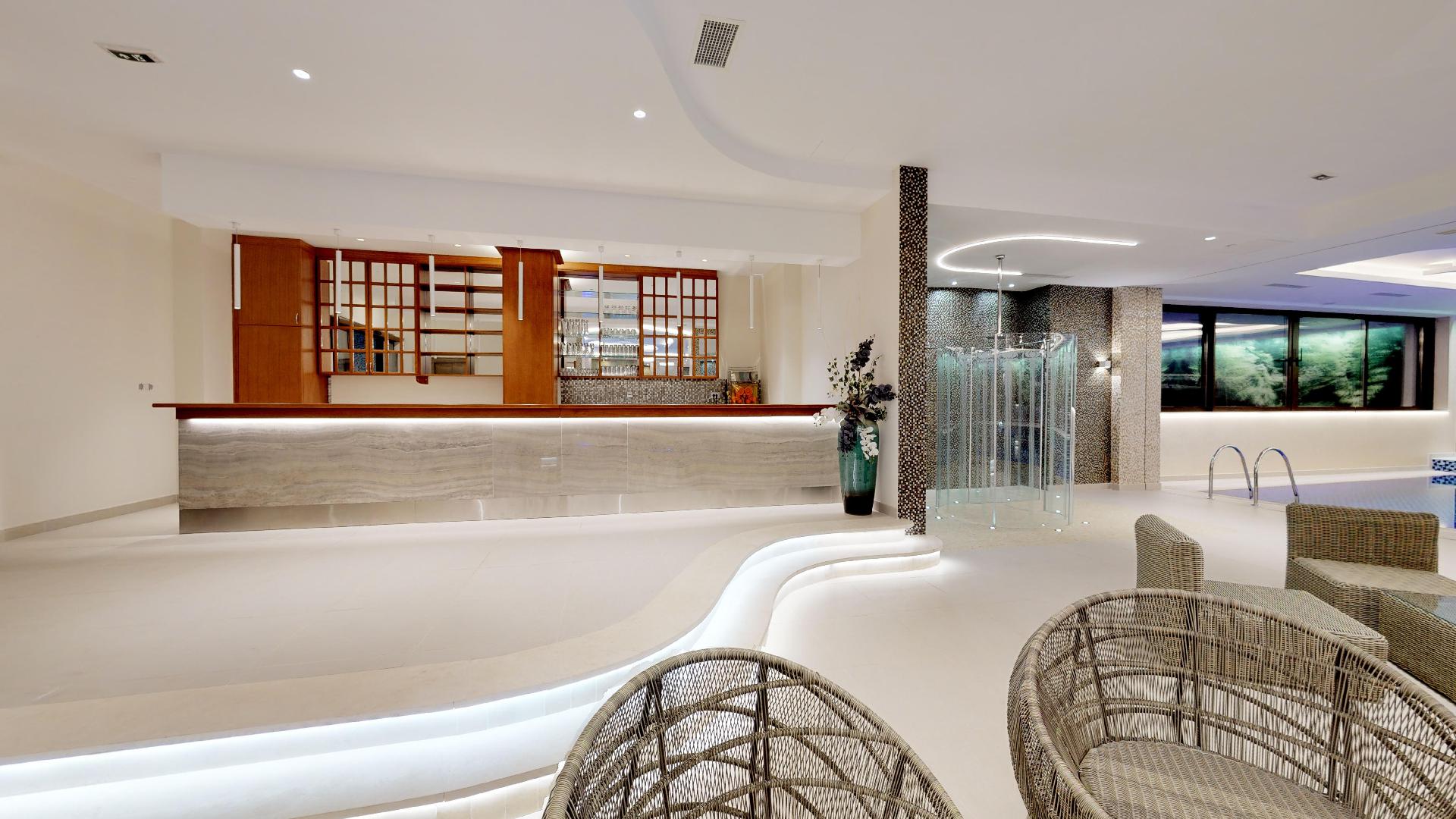 Buket Hotel-Spa recepcija.jpg