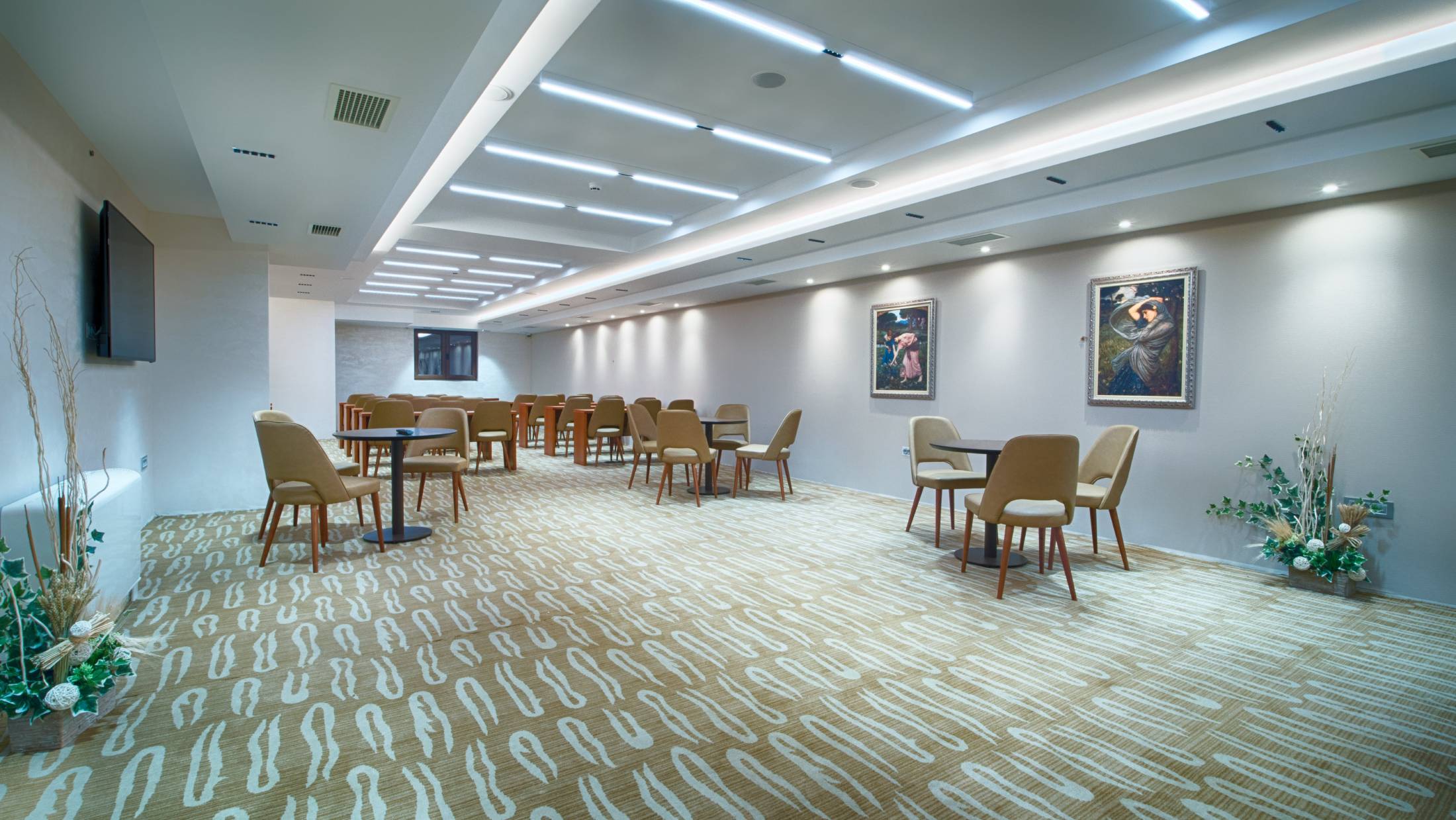 Buket Hotel Zlatibor-Sala za kongres.jpg
