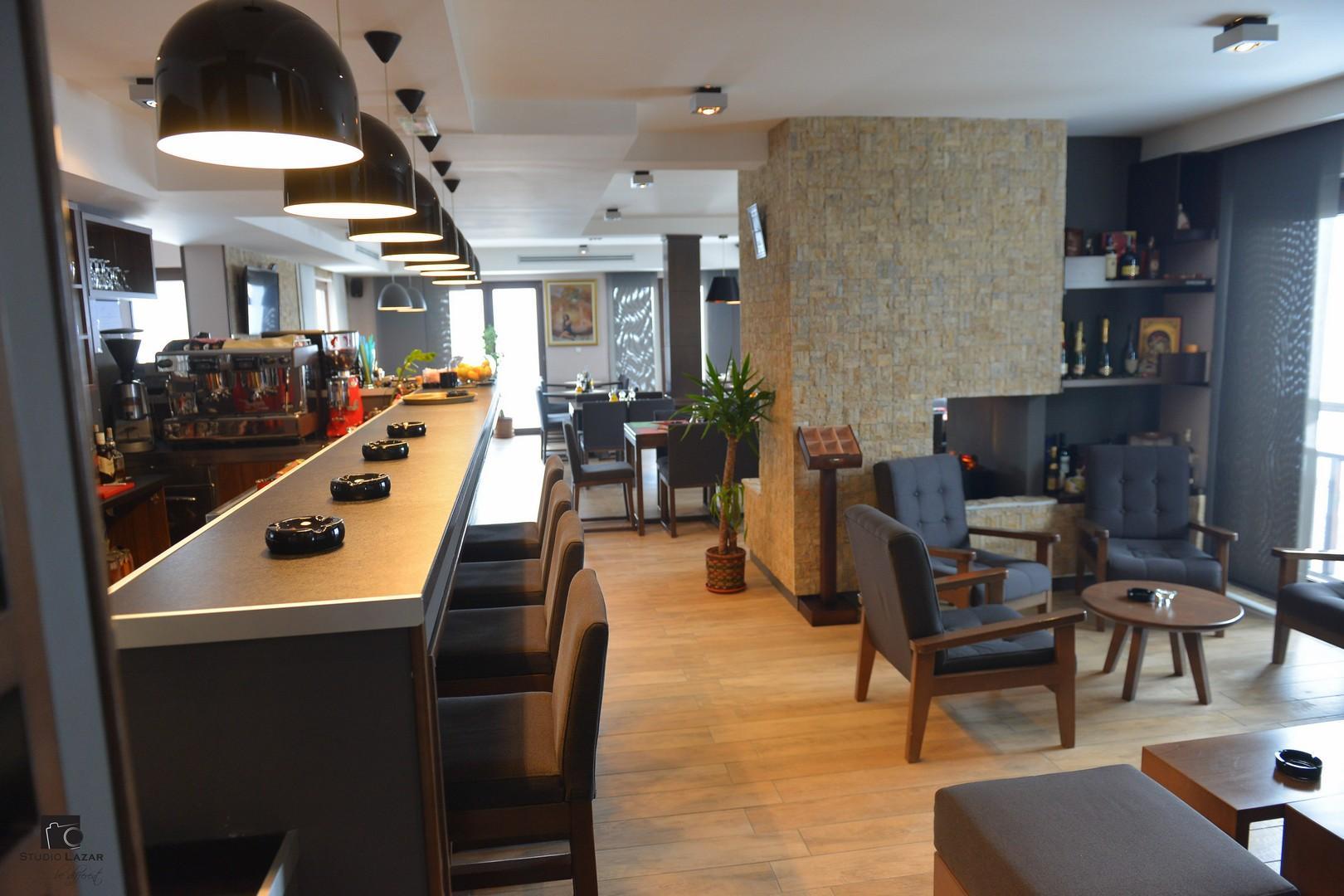 Zlatiborski Konaci-Lobby bar.png